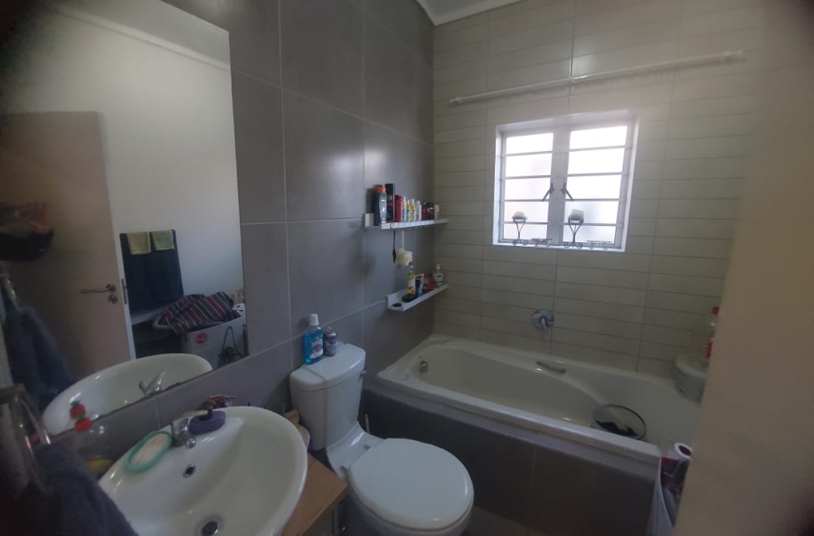 3 Bedroom Property for Sale in Pacaltsdorp Western Cape
